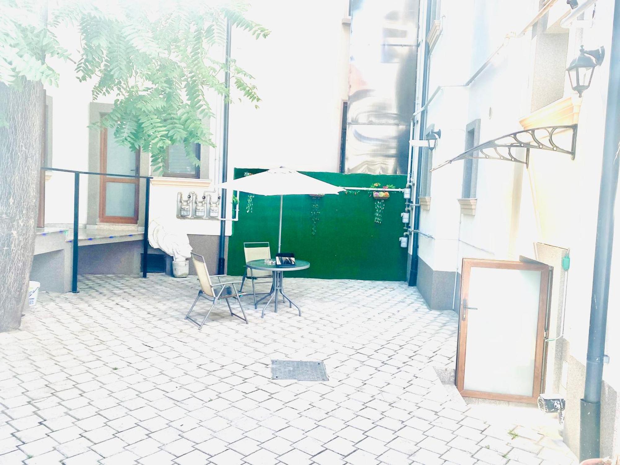 Cazan House Hostel Βουκουρέστι Εξωτερικό φωτογραφία